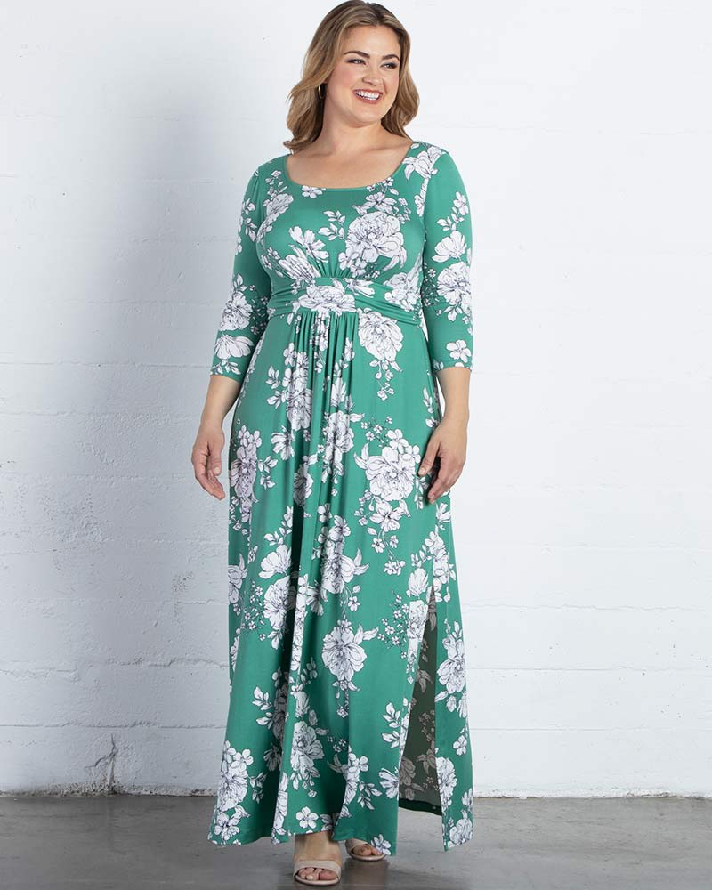 Front of a model wearing a size 0X Maya Maxi Dress in SEAGLASS BLOOMS by Kiyonna. | dia_product_style_image_id:227409